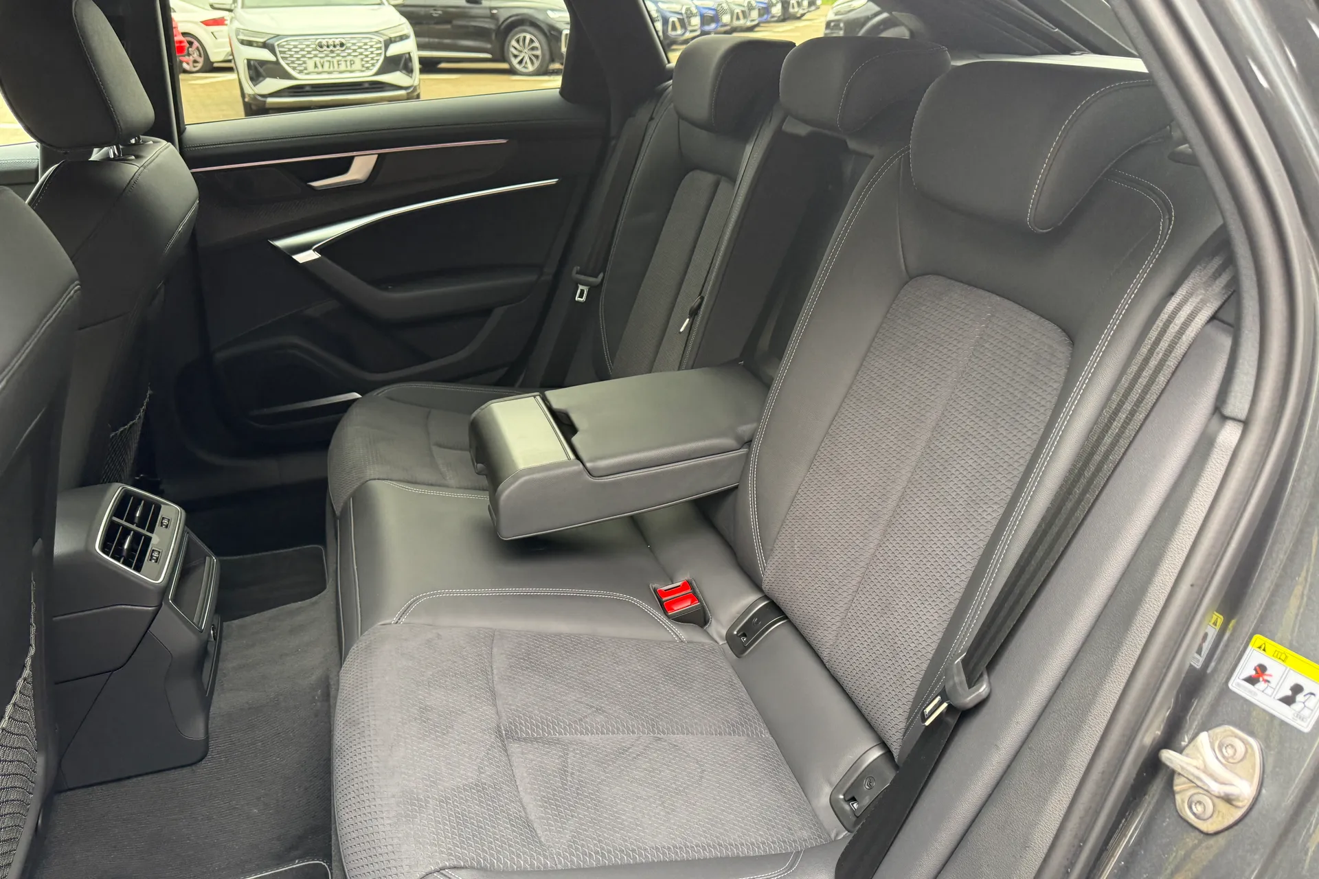 Audi A6 thumbnail image number 60