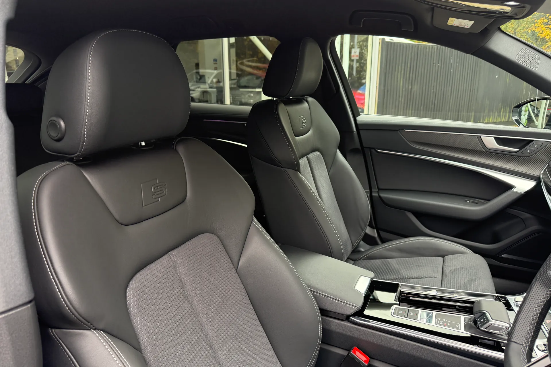 Audi A6 thumbnail image number 31