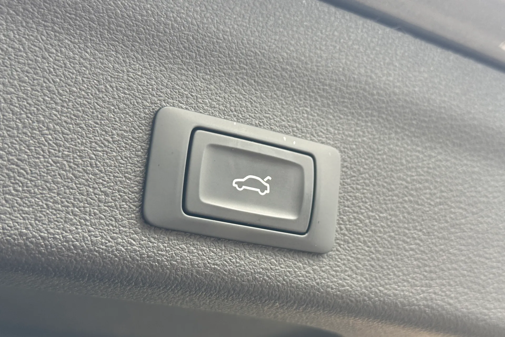 Audi A6 thumbnail image number 52