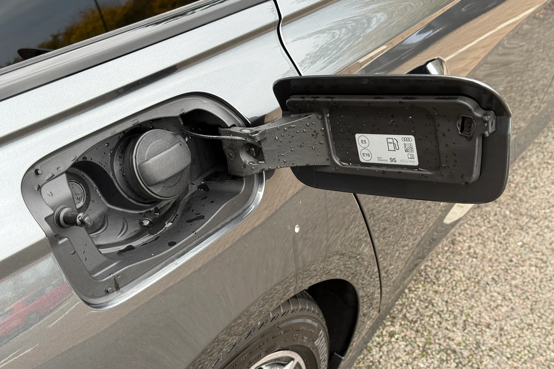 Audi A6 thumbnail image number 37