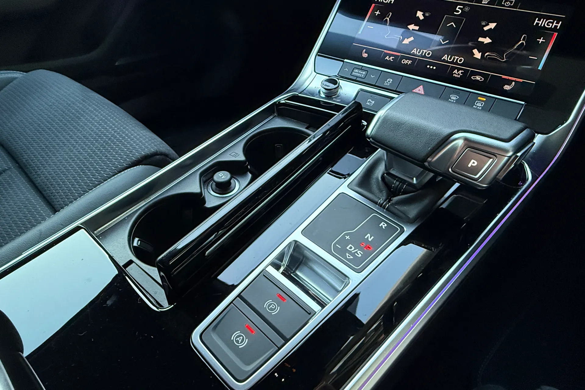 Audi A6 thumbnail image number 15