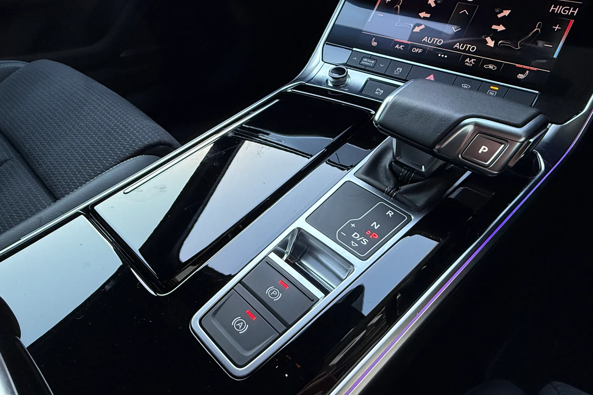 Audi A6 thumbnail image number 14