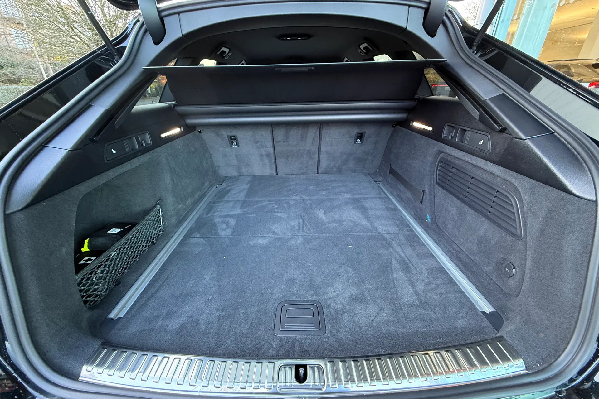 Audi A6 thumbnail image number 54