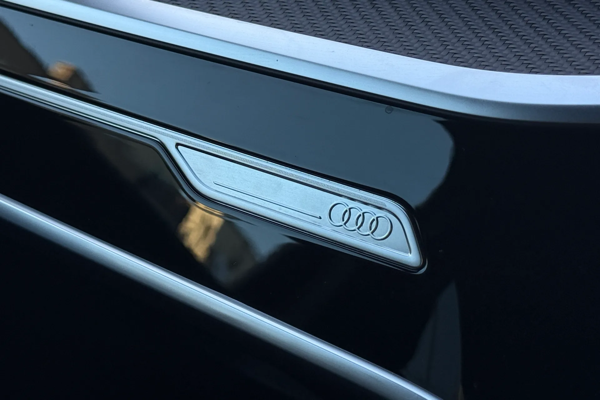 Audi A6 thumbnail image number 22