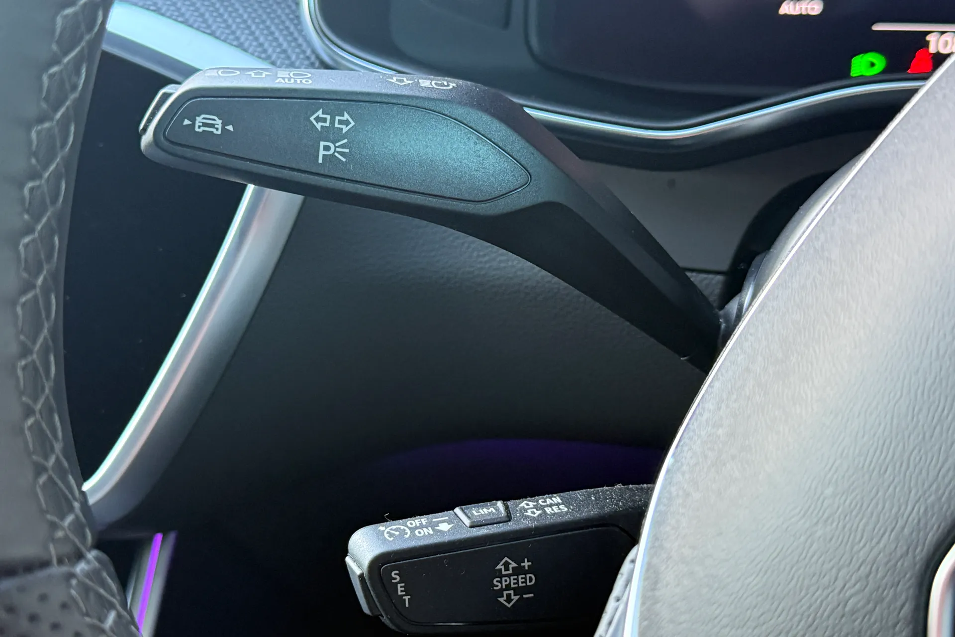 Audi A6 thumbnail image number 28