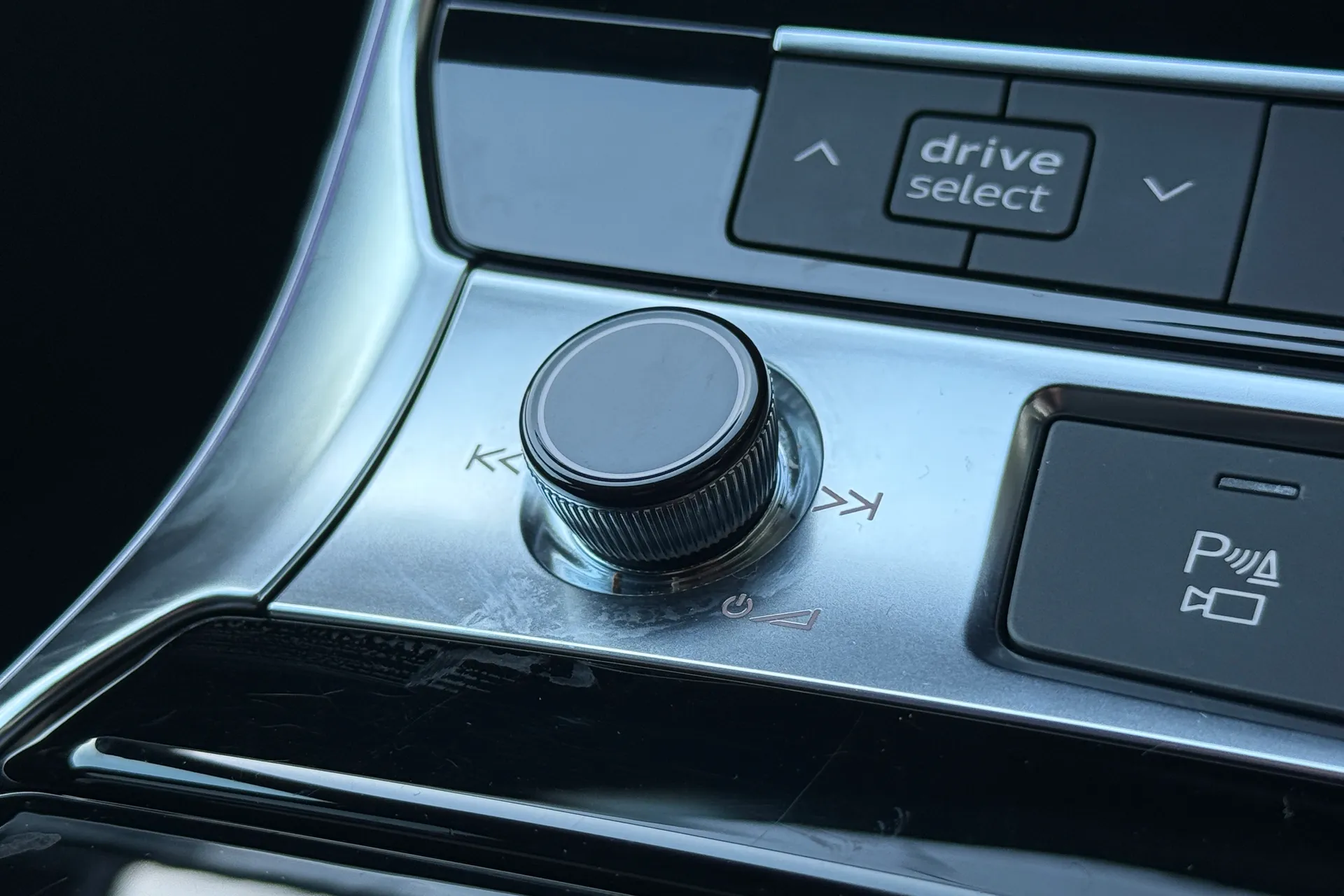 Audi A6 thumbnail image number 16