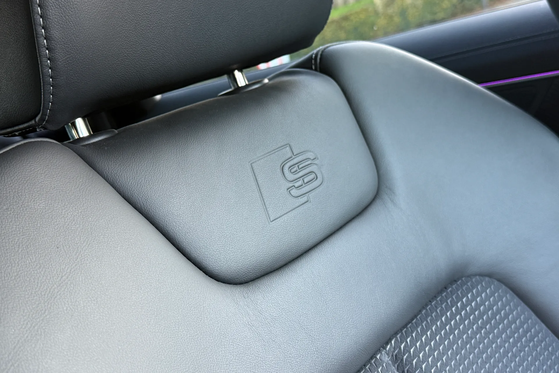 Audi A6 thumbnail image number 26