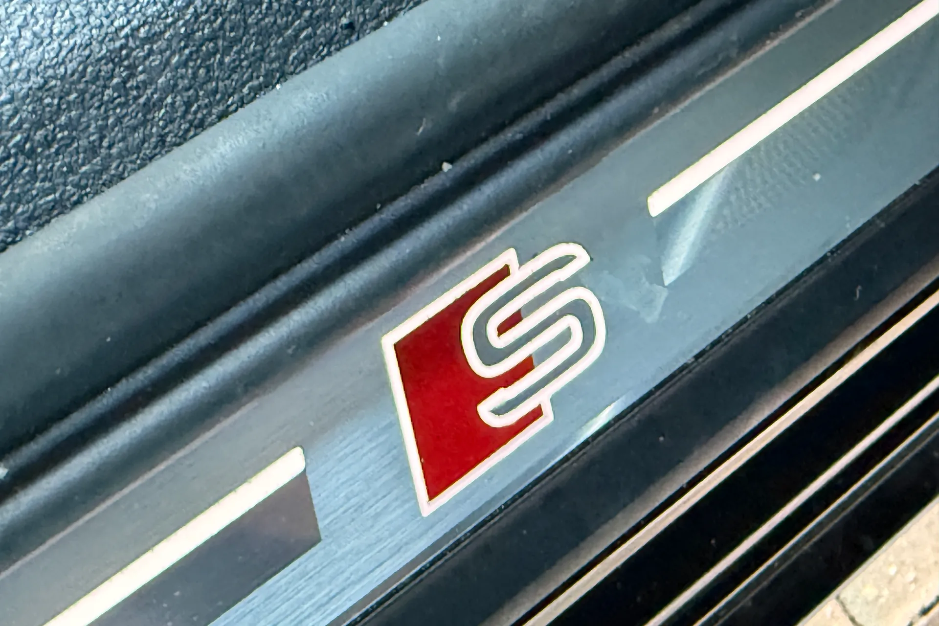 Audi A6 thumbnail image number 38