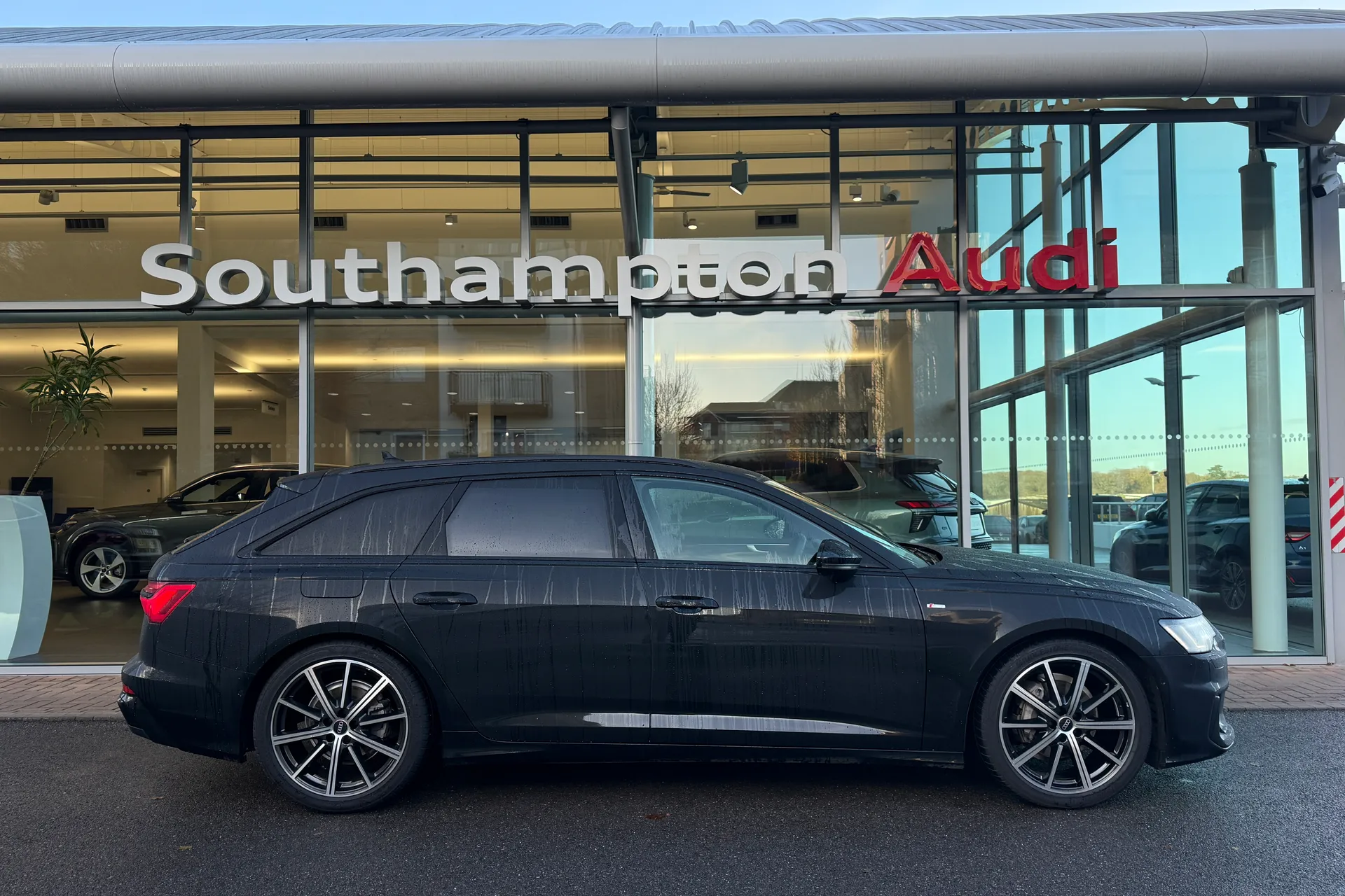 Audi A6 thumbnail image number 2