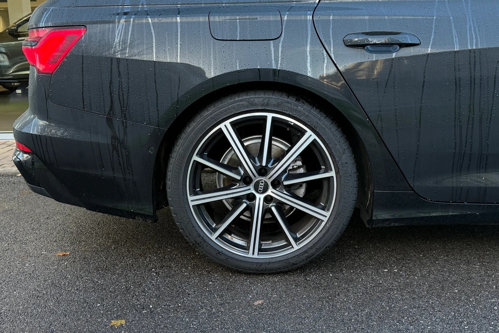 Audi A6 thumbnail image number 21