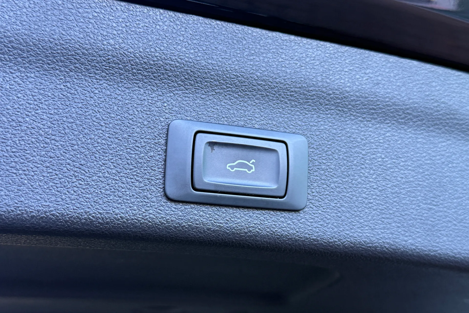 Audi A6 thumbnail image number 55