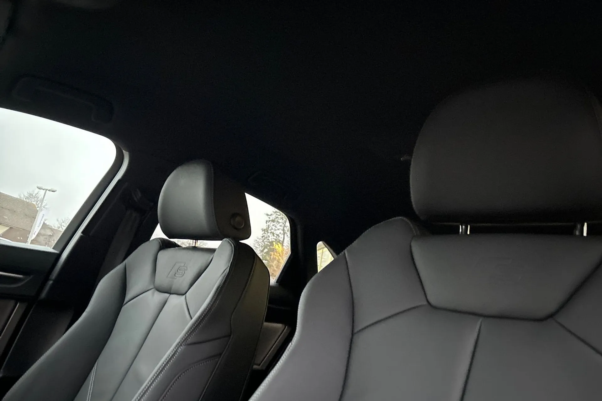 Audi Q3 thumbnail image number 27