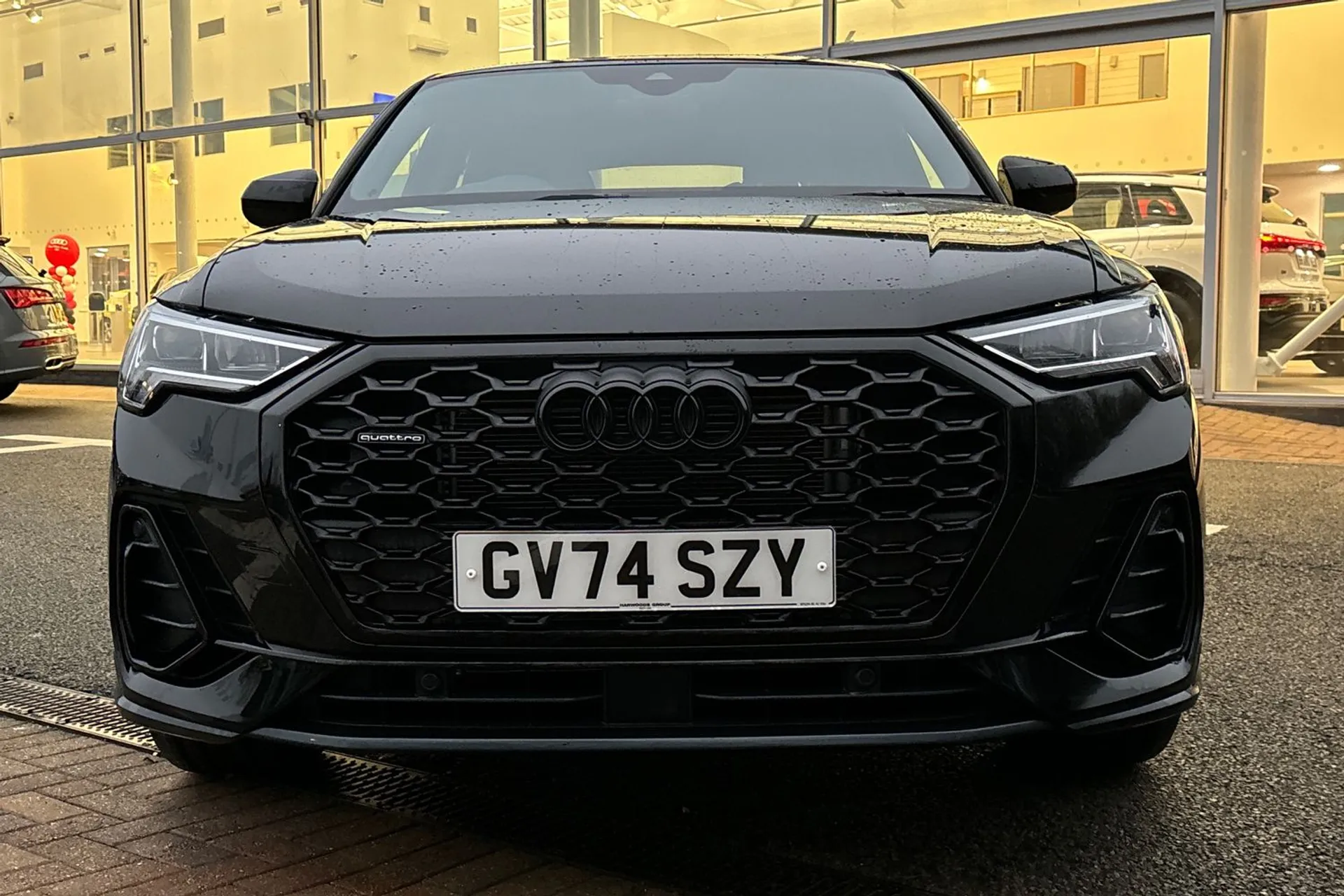 Audi Q3 thumbnail image number 11