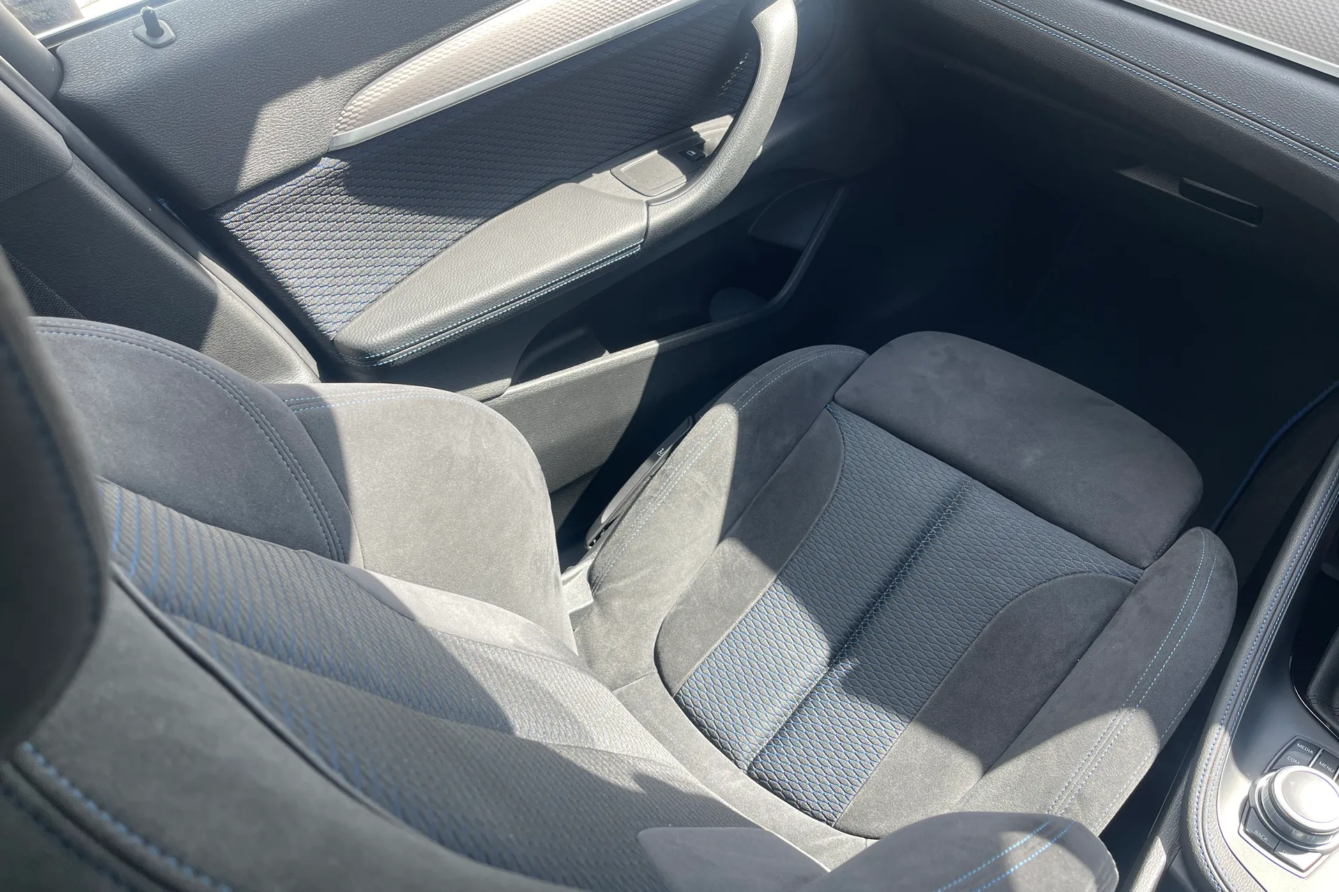 BMW X2 thumbnail image number 25