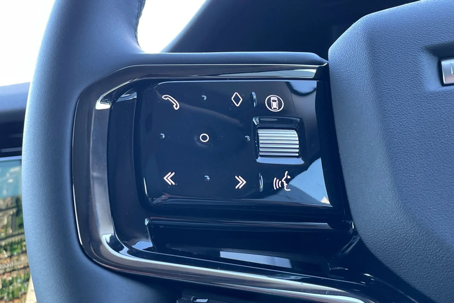 LAND ROVER RANGE ROVER EVOQUE thumbnail image number 26