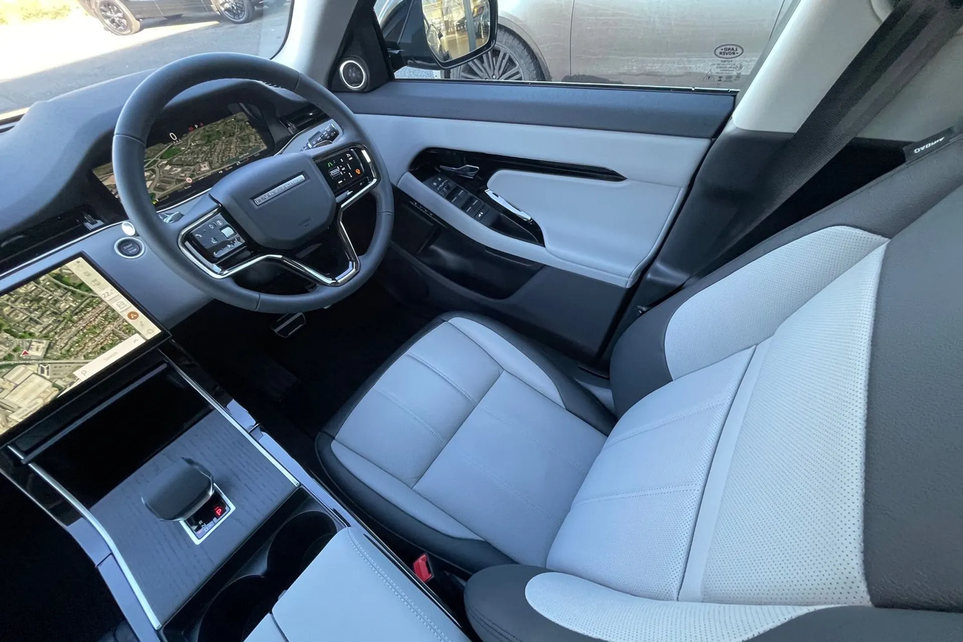 LAND ROVER RANGE ROVER EVOQUE thumbnail image number 14
