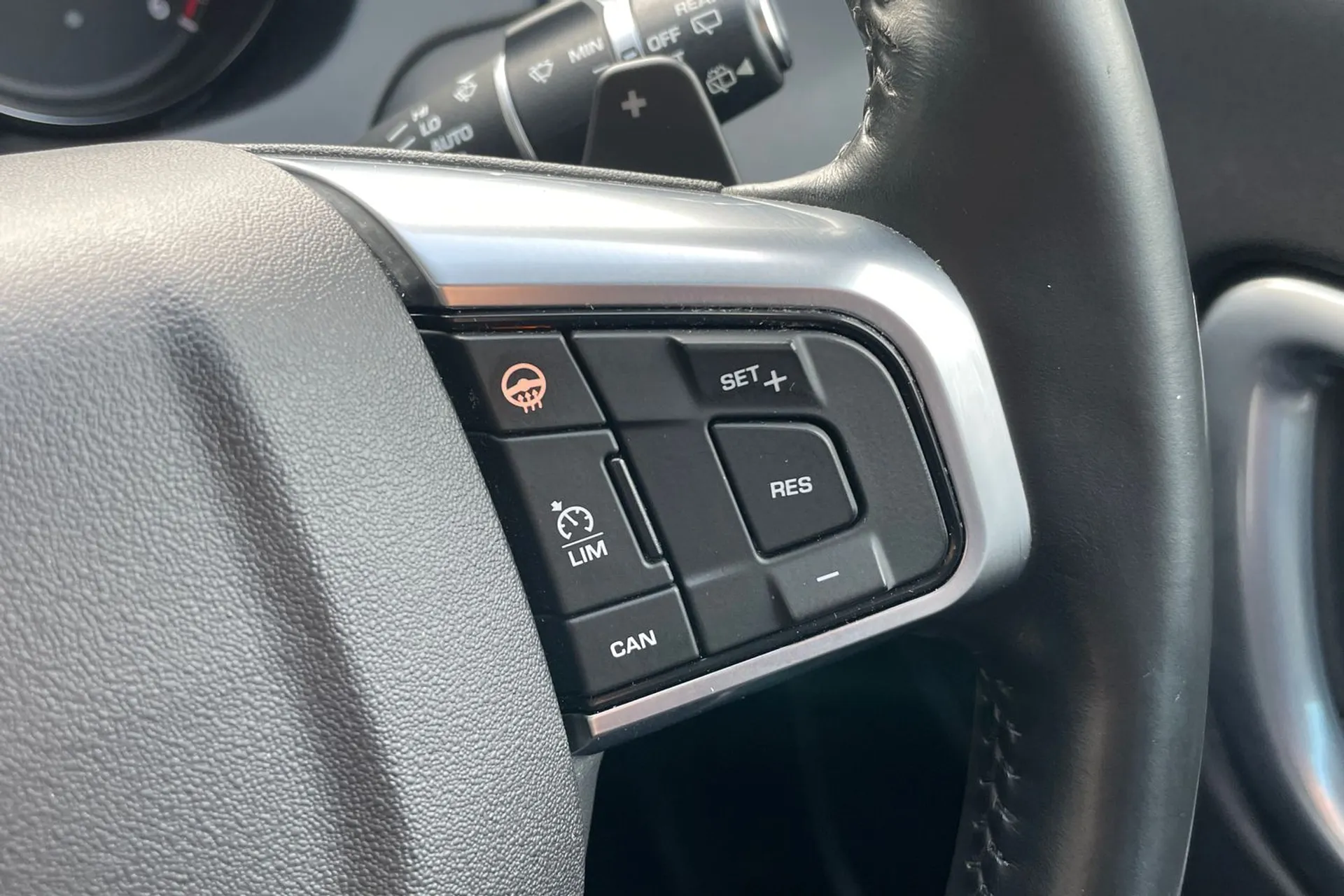 LAND ROVER DISCOVERY SPORT thumbnail image number 44