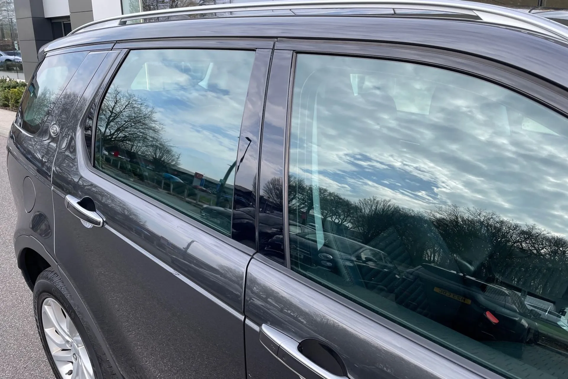 LAND ROVER DISCOVERY SPORT thumbnail image number 17