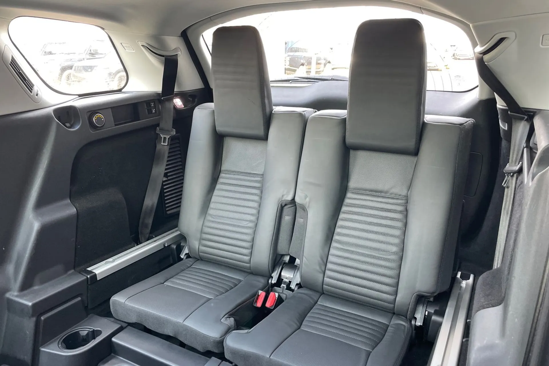 LAND ROVER DISCOVERY SPORT thumbnail image number 30