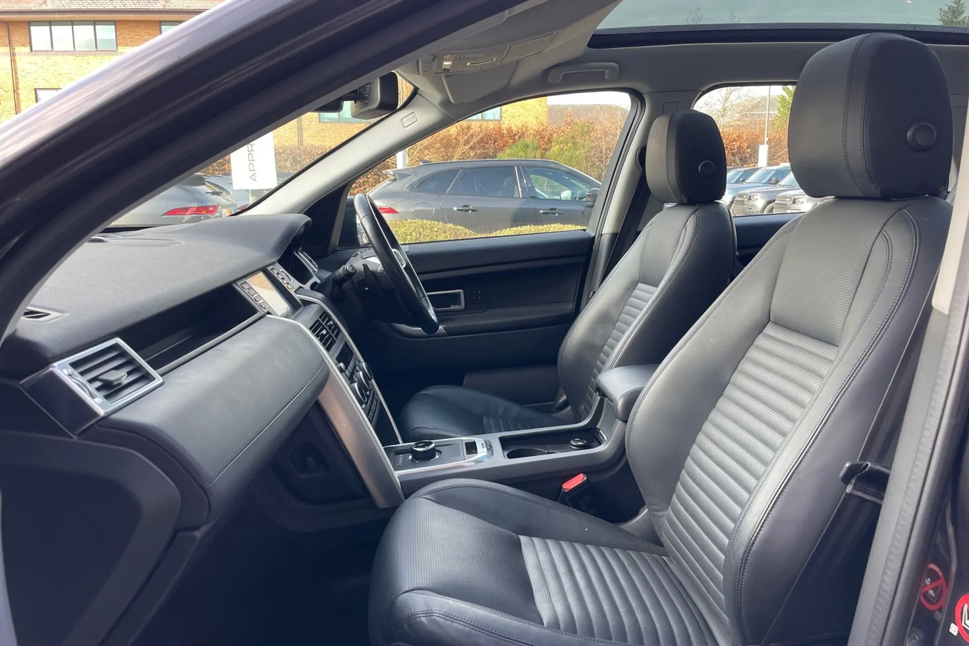 LAND ROVER DISCOVERY SPORT thumbnail image number 38
