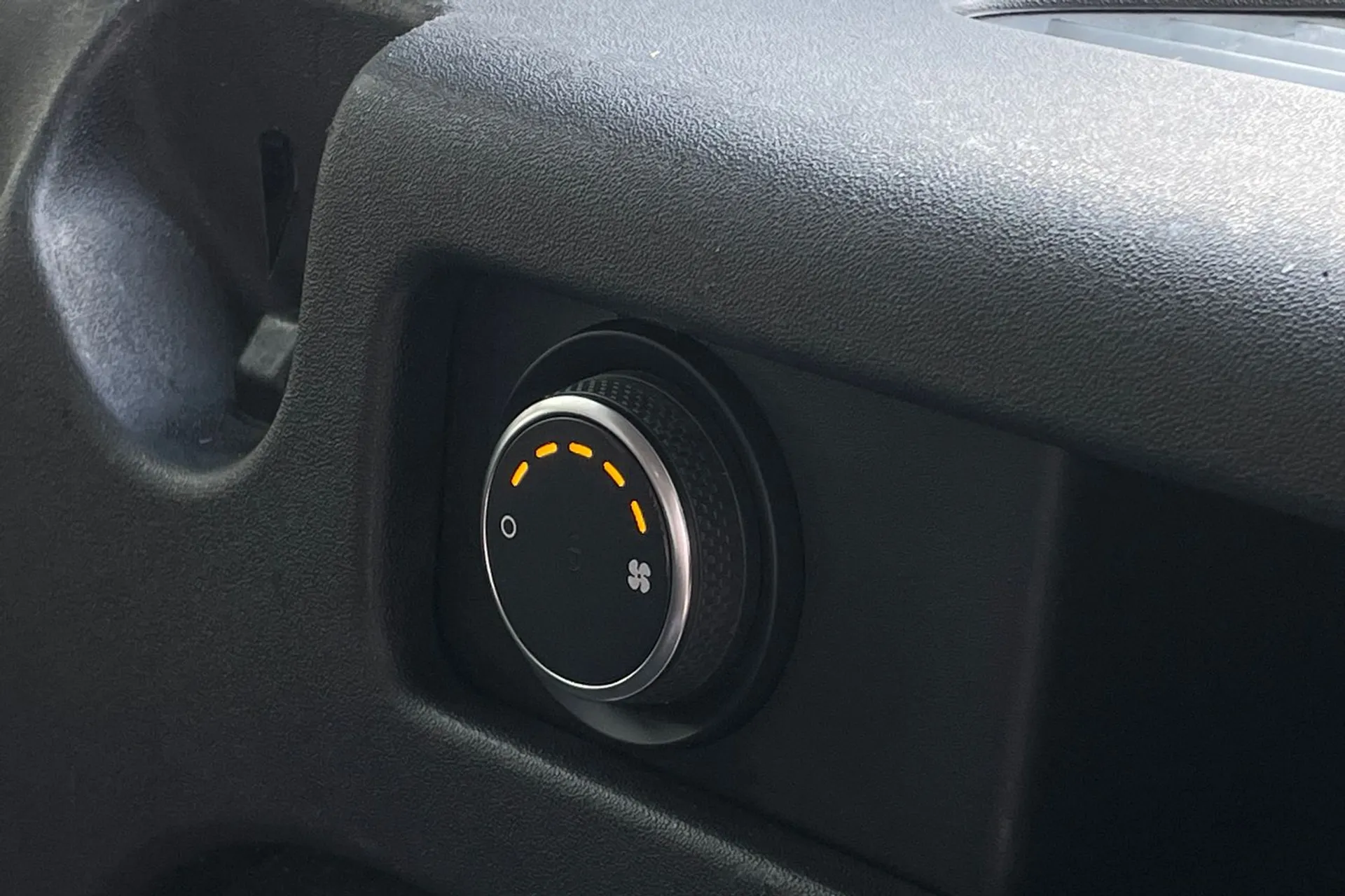 LAND ROVER DISCOVERY SPORT thumbnail image number 55