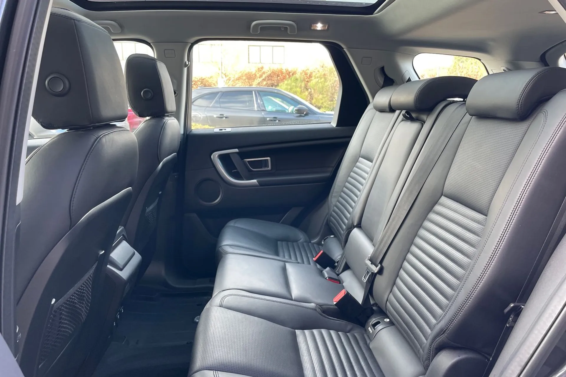 LAND ROVER DISCOVERY SPORT thumbnail image number 40