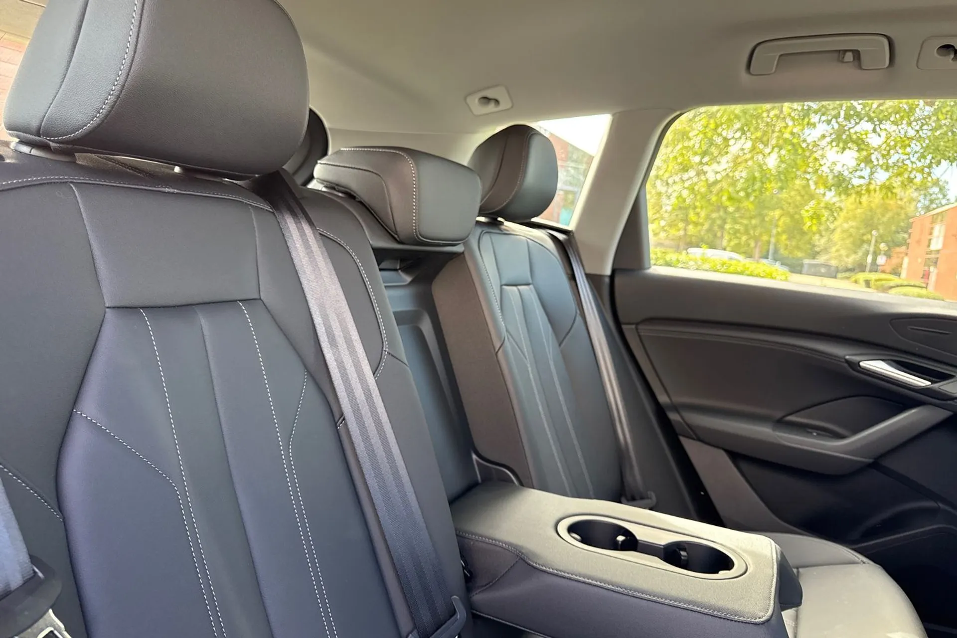 Audi Q6 thumbnail image number 22