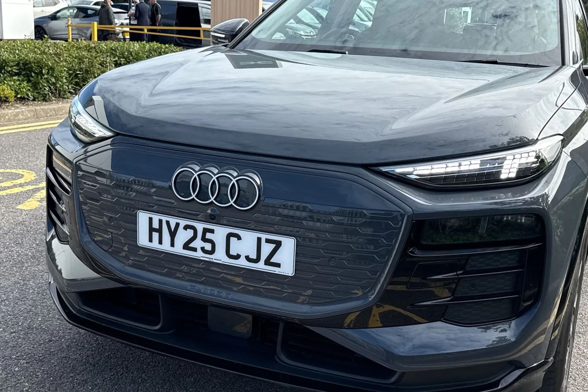 Audi Q6 thumbnail image number 16