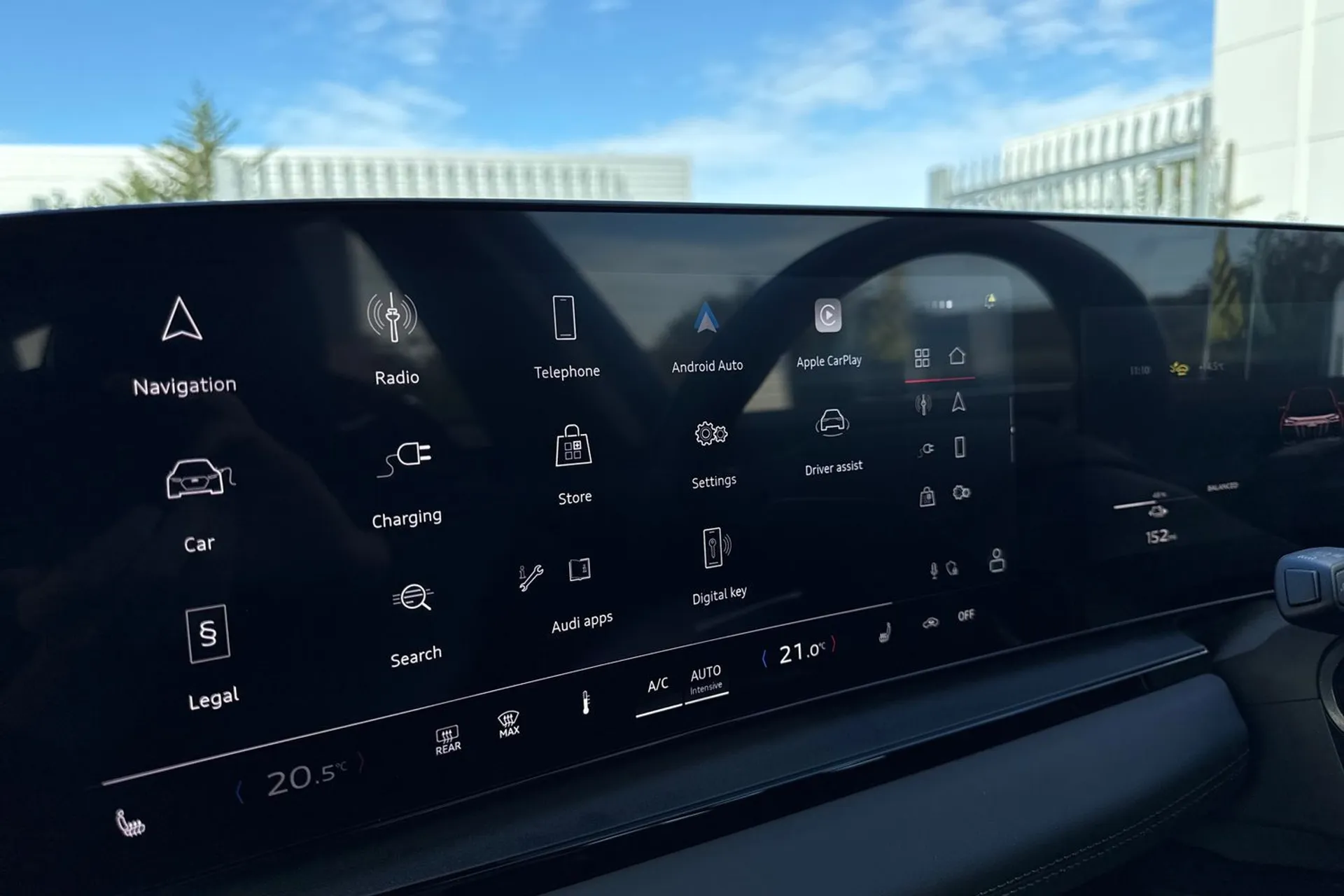 Audi Q6 thumbnail image number 46