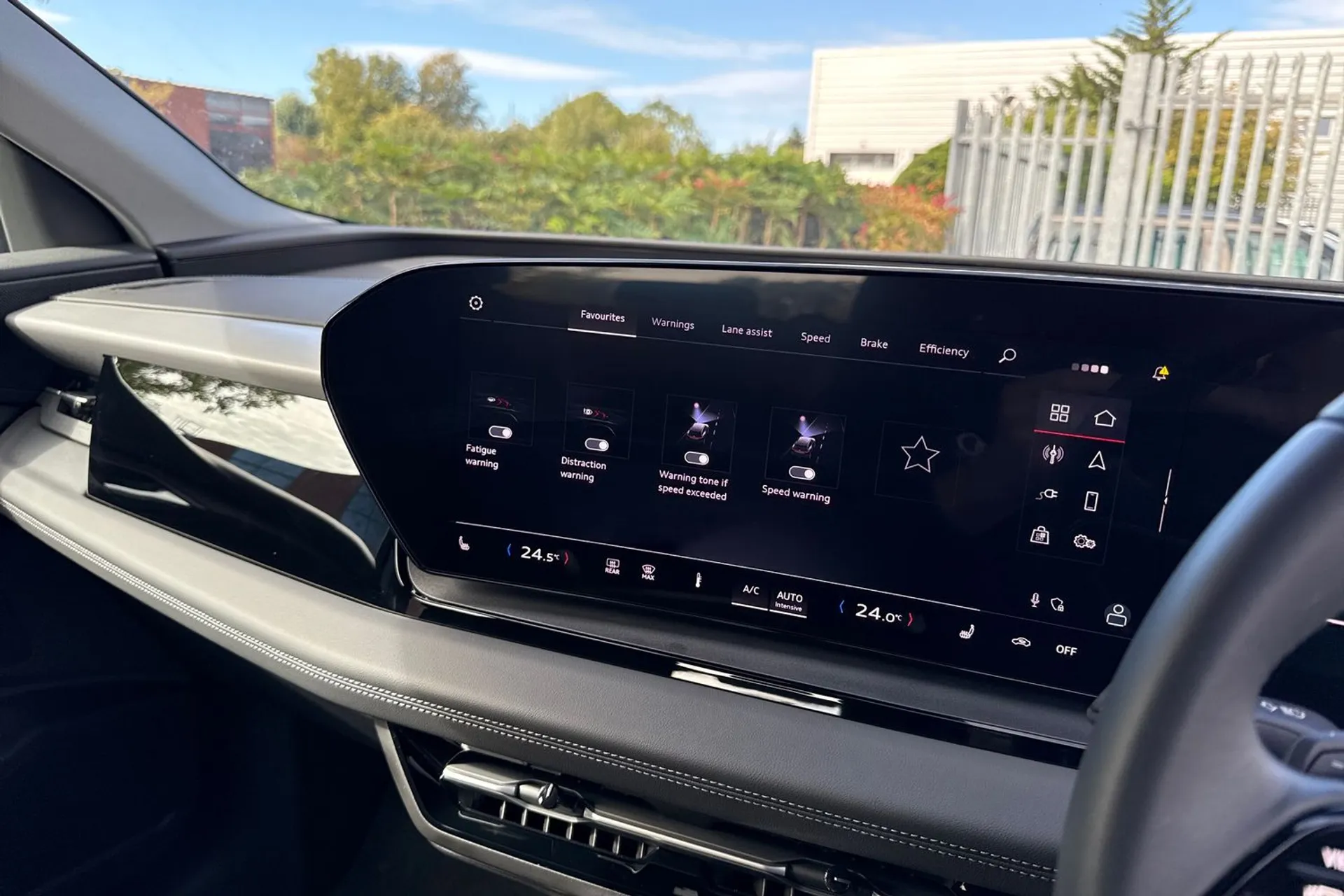 Audi Q6 thumbnail image number 37