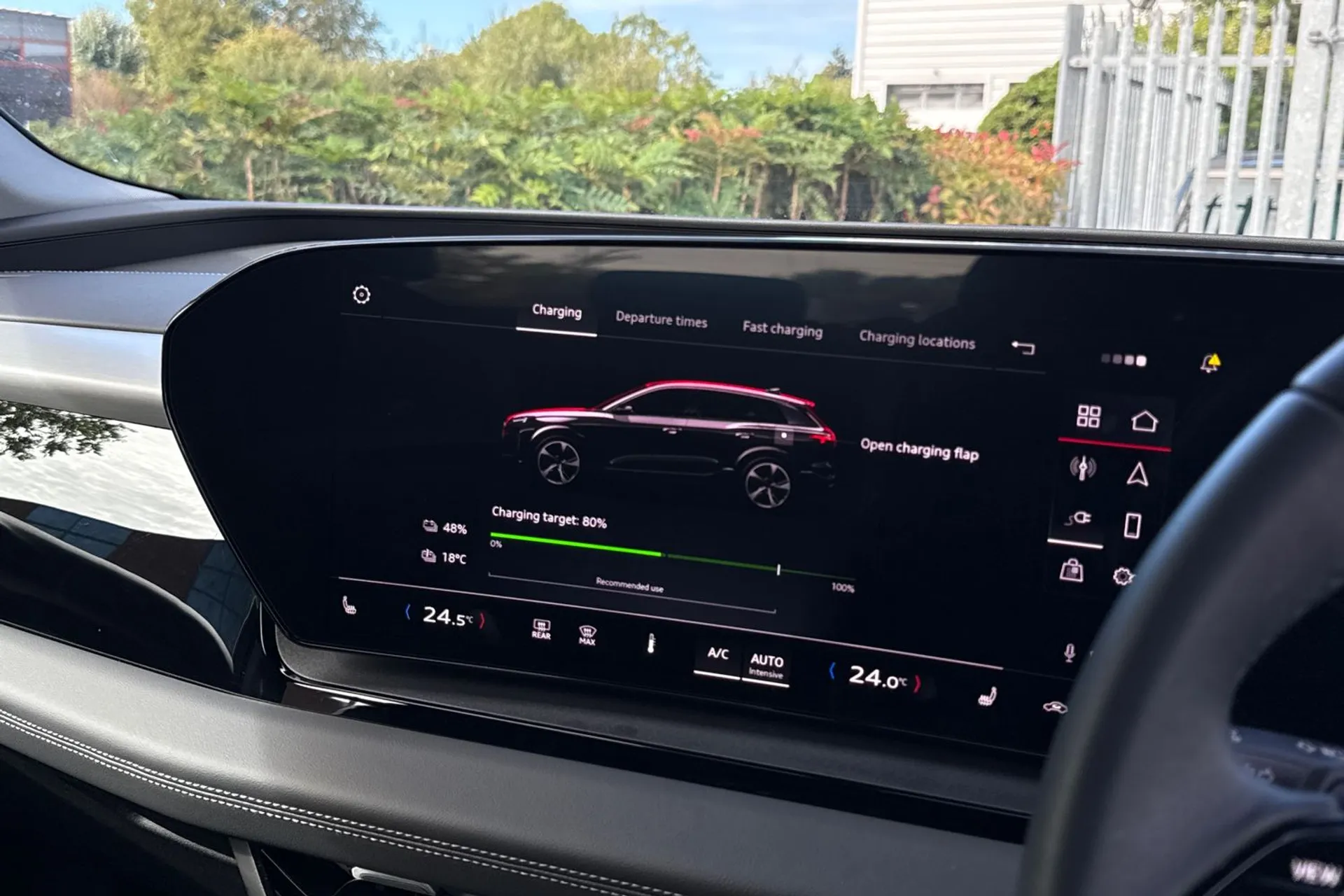 Audi Q6 thumbnail image number 35