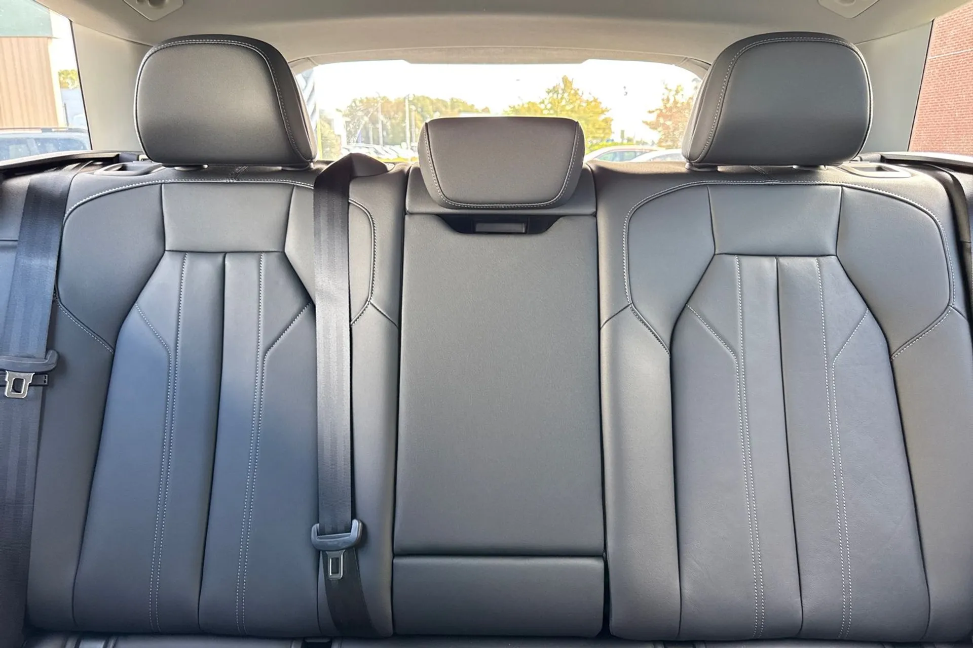 Audi Q6 thumbnail image number 34