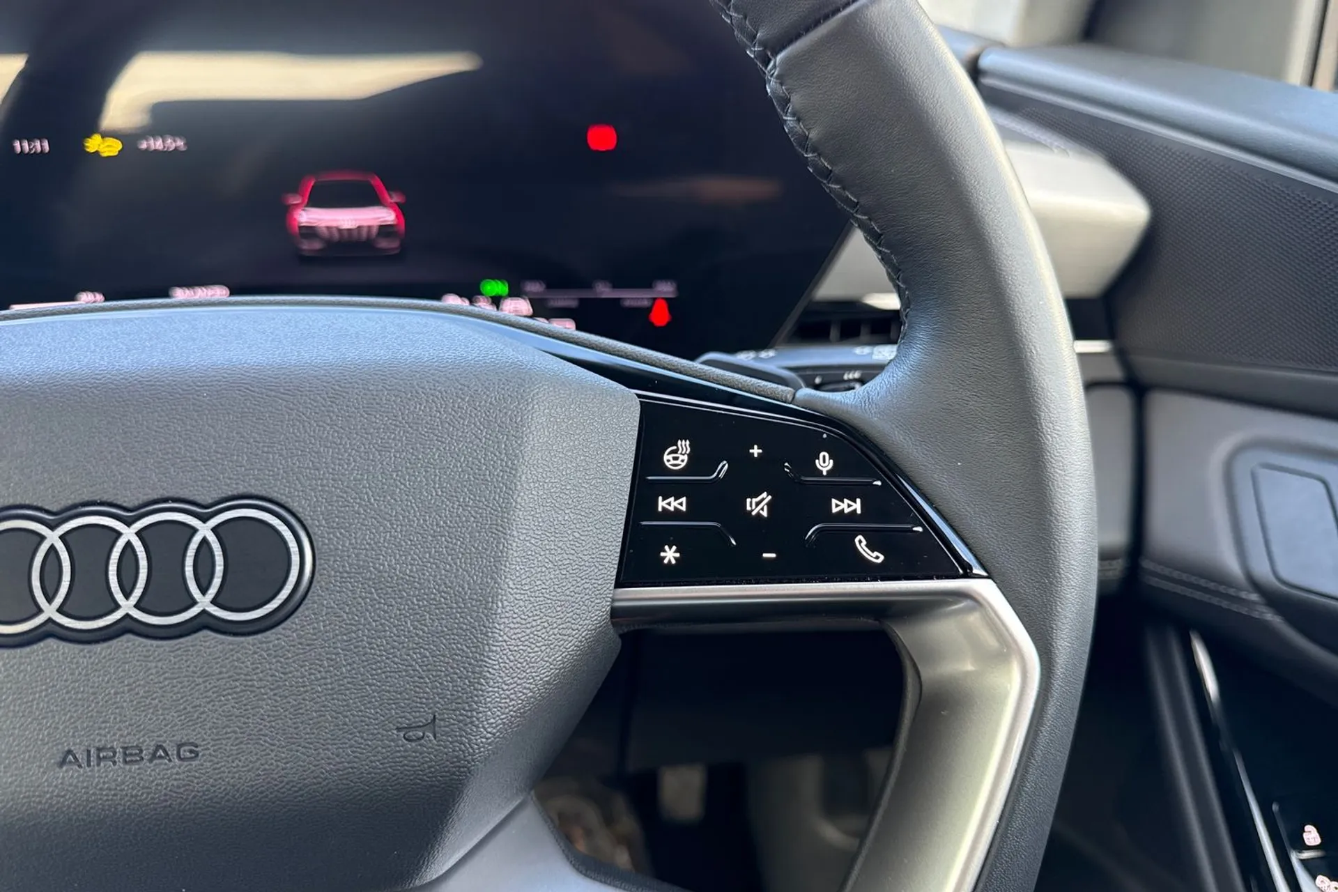 Audi Q6 thumbnail image number 43