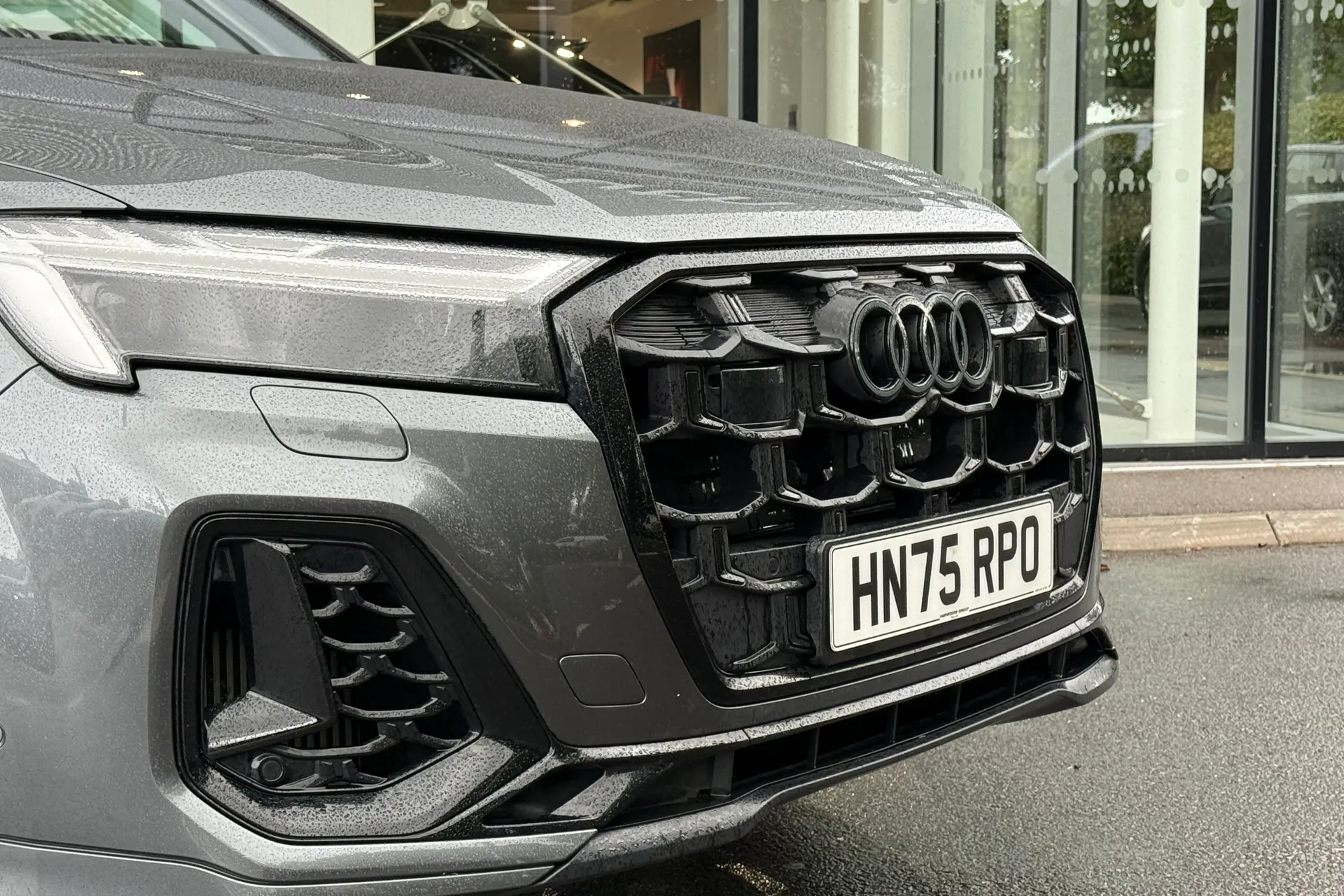 Audi Q7 thumbnail image number 11