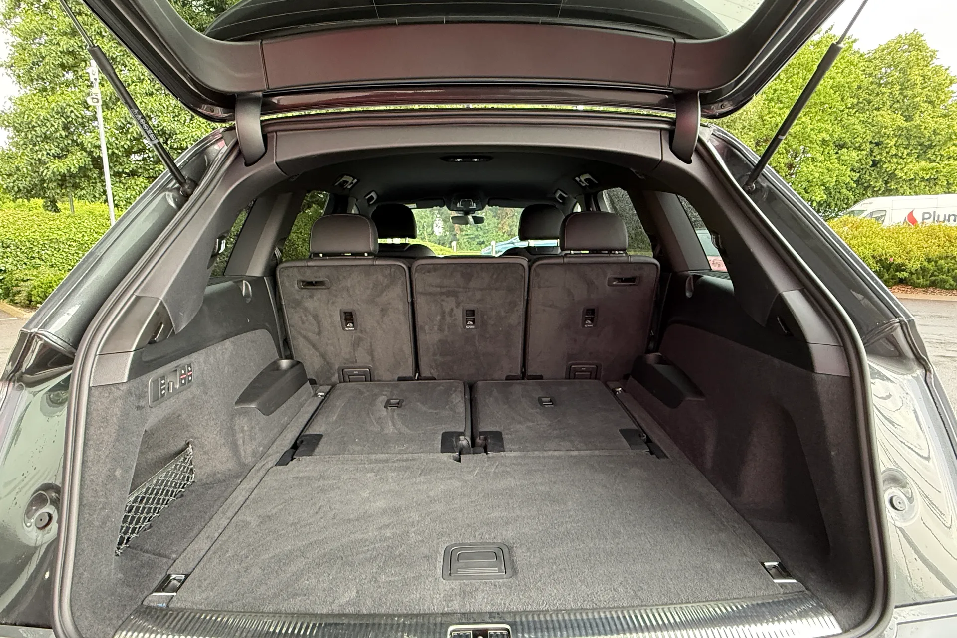 Audi Q7 thumbnail image number 31