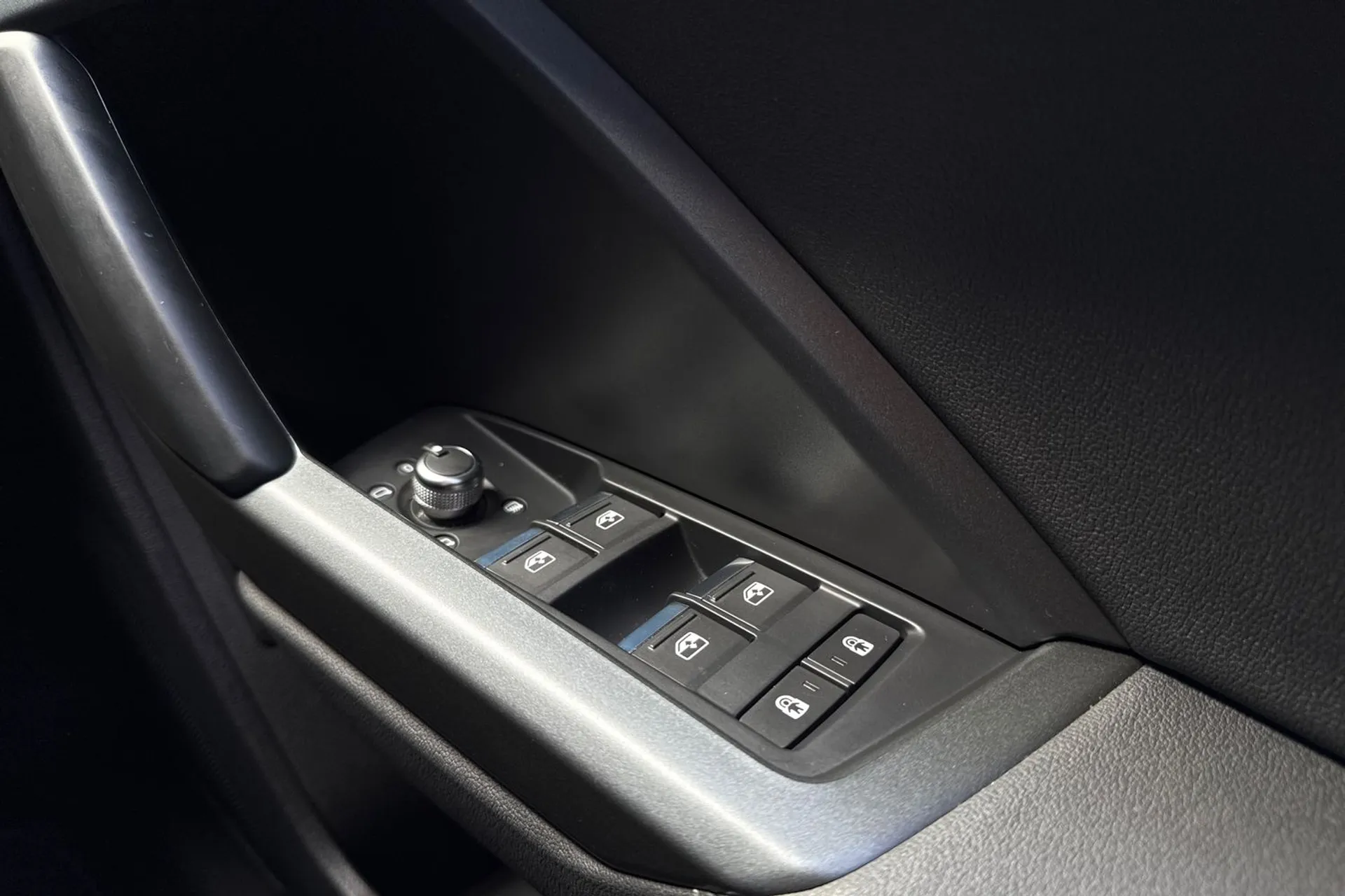 Audi Q3 thumbnail image number 42