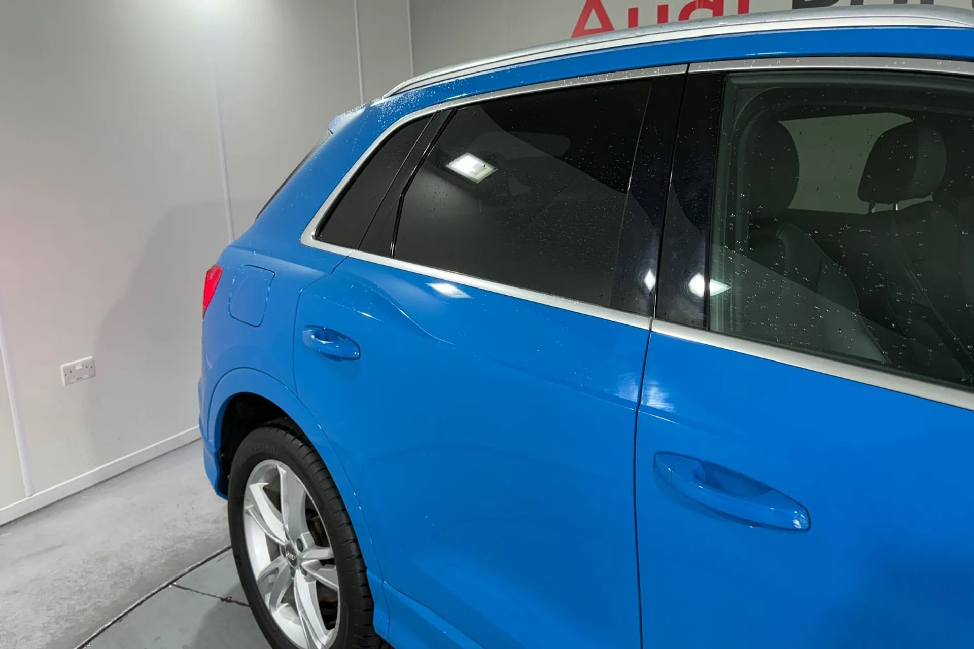 Audi Q3 thumbnail image number 13