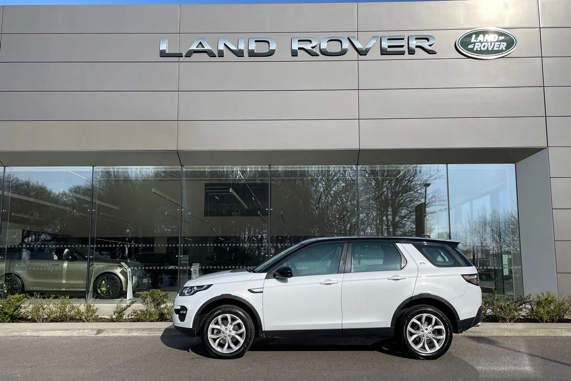 LAND ROVER DISCOVERY SPORT thumbnail image number 8