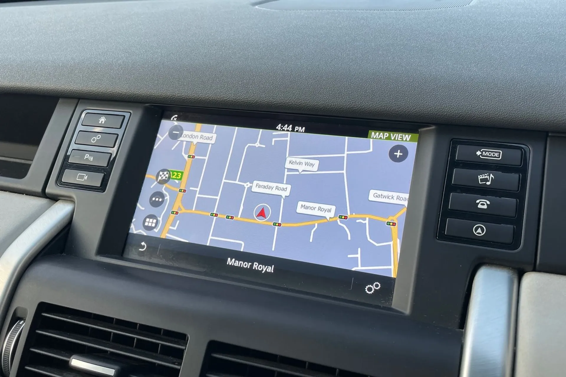 LAND ROVER DISCOVERY SPORT thumbnail image number 6