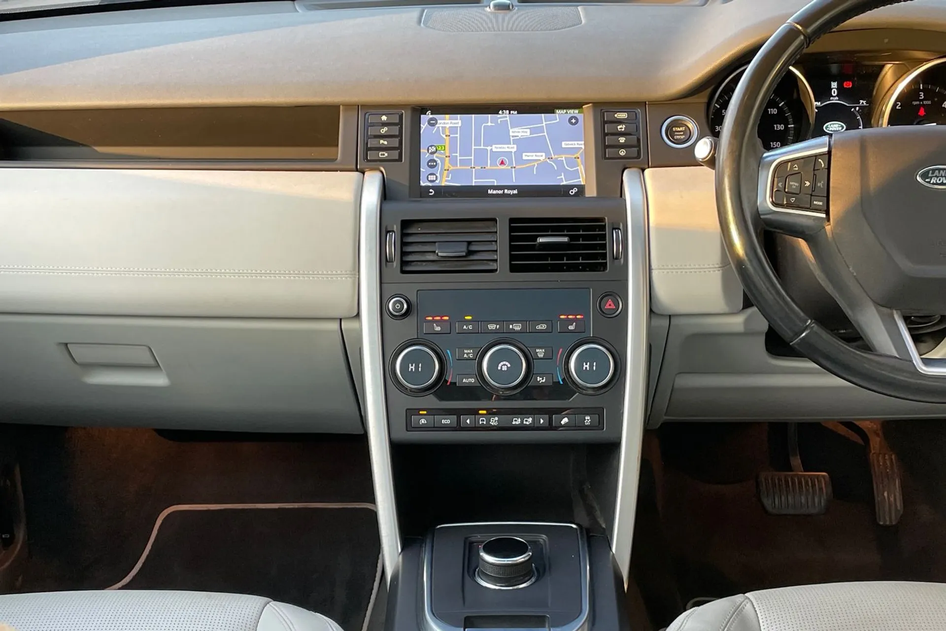 LAND ROVER DISCOVERY SPORT thumbnail image number 22