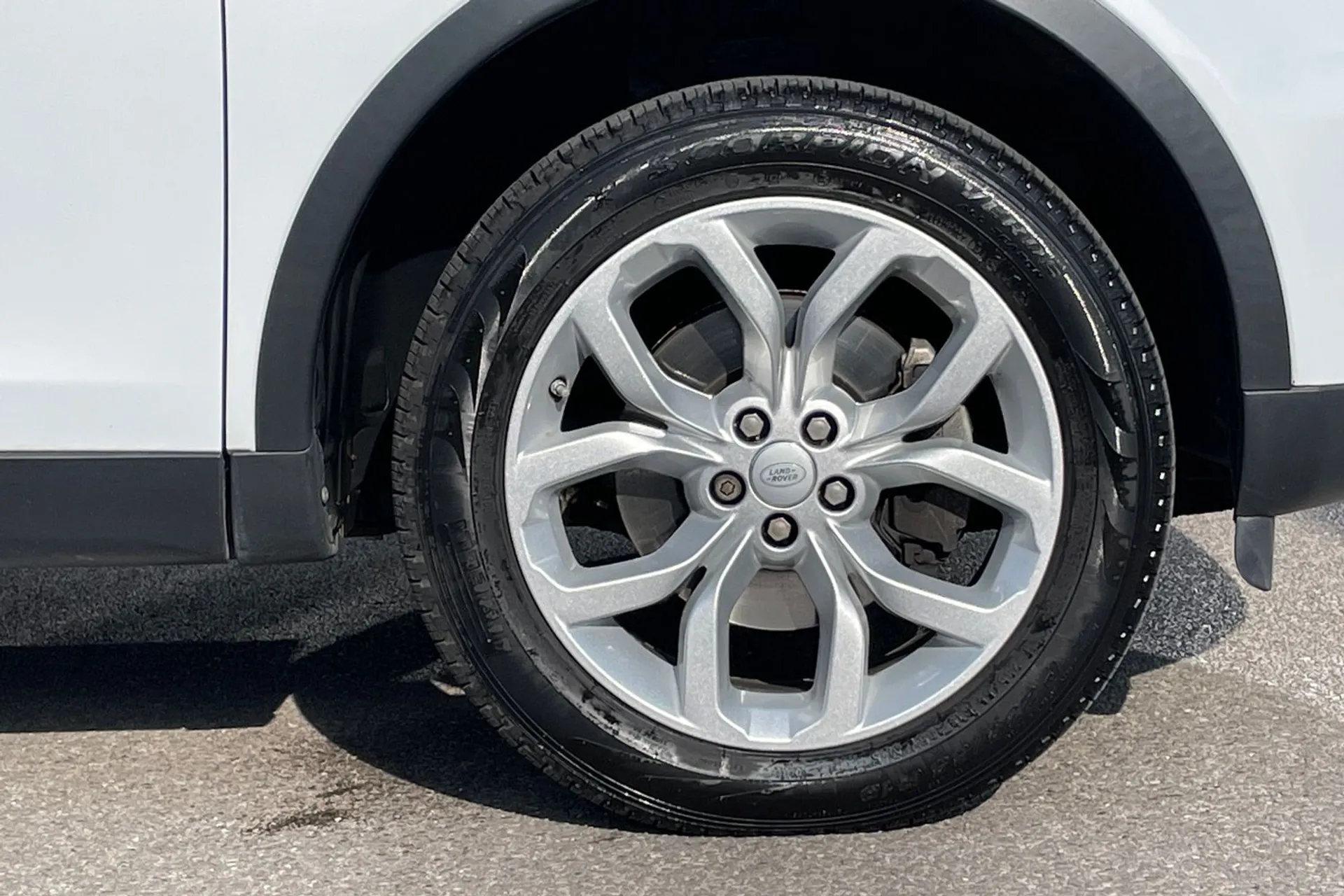 LAND ROVER DISCOVERY SPORT thumbnail image number 15