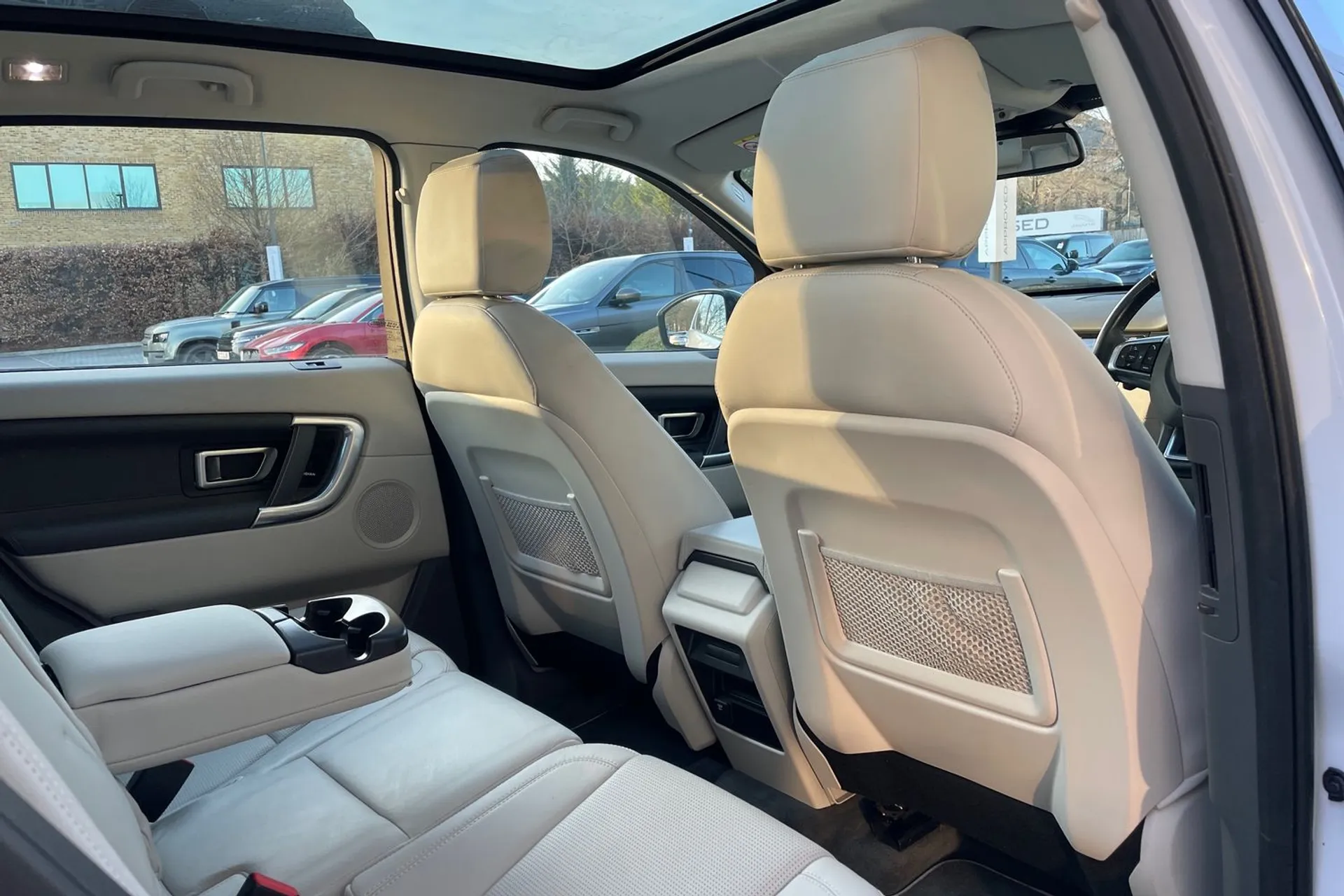 LAND ROVER DISCOVERY SPORT thumbnail image number 32