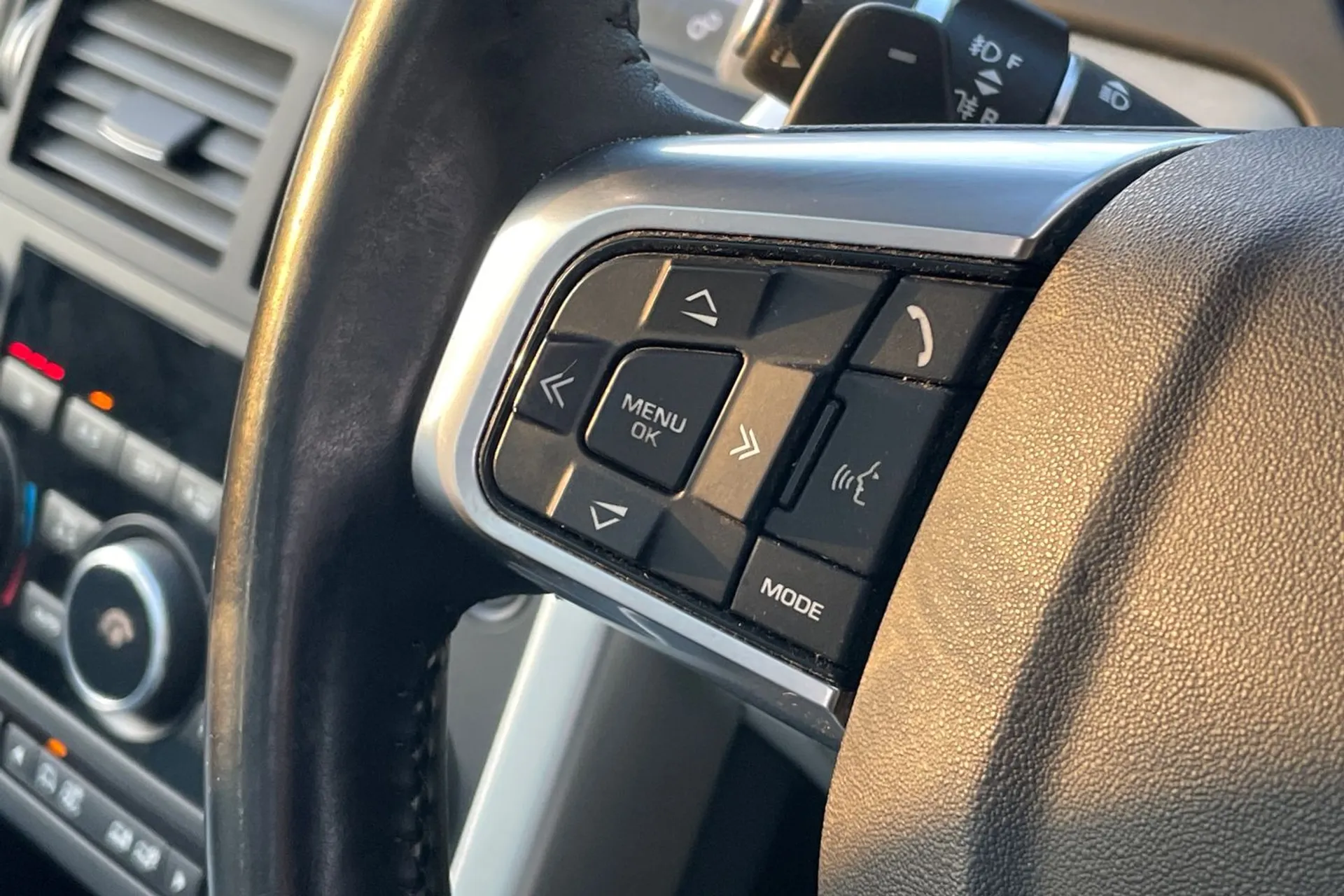 LAND ROVER DISCOVERY SPORT thumbnail image number 42