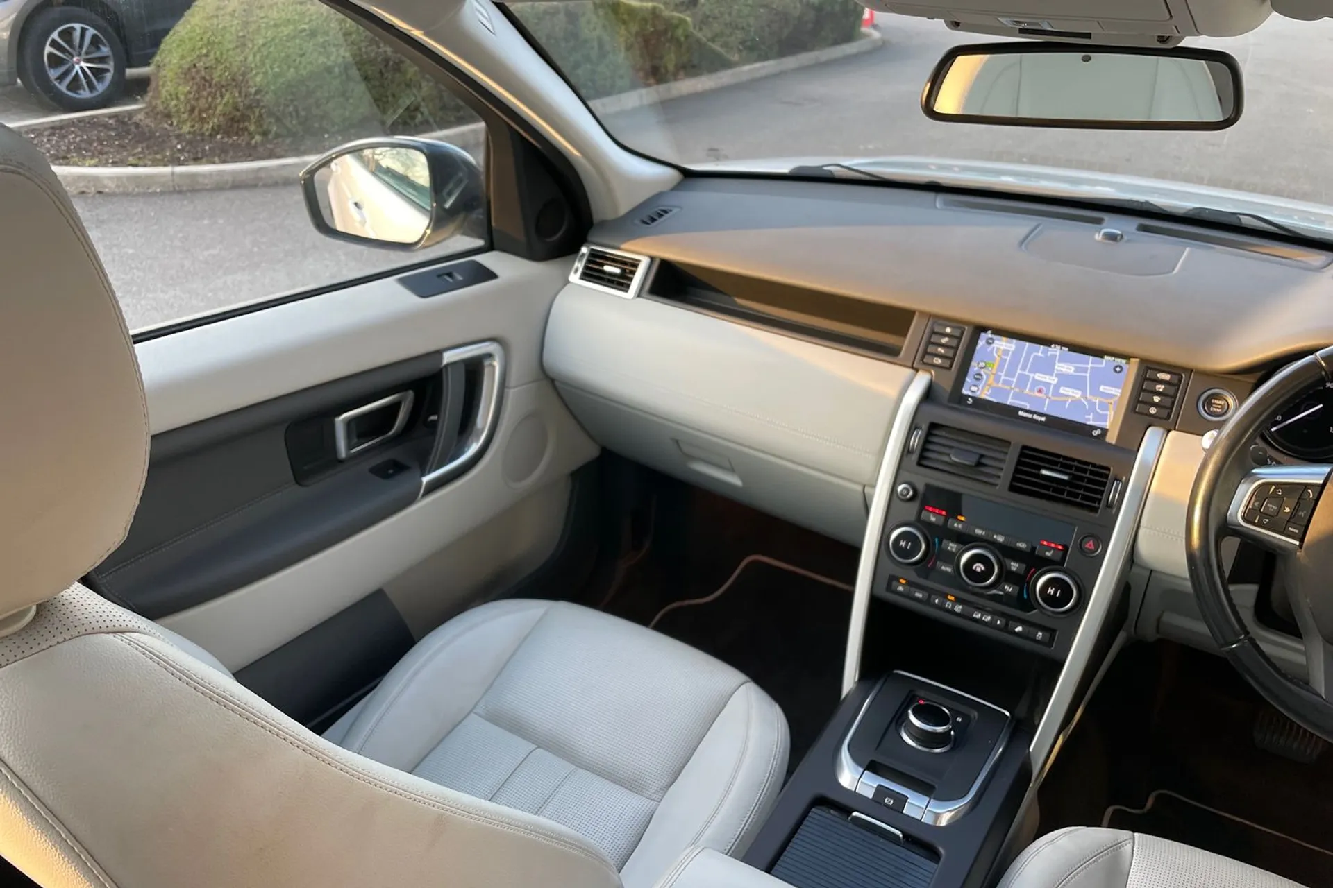 LAND ROVER DISCOVERY SPORT thumbnail image number 21