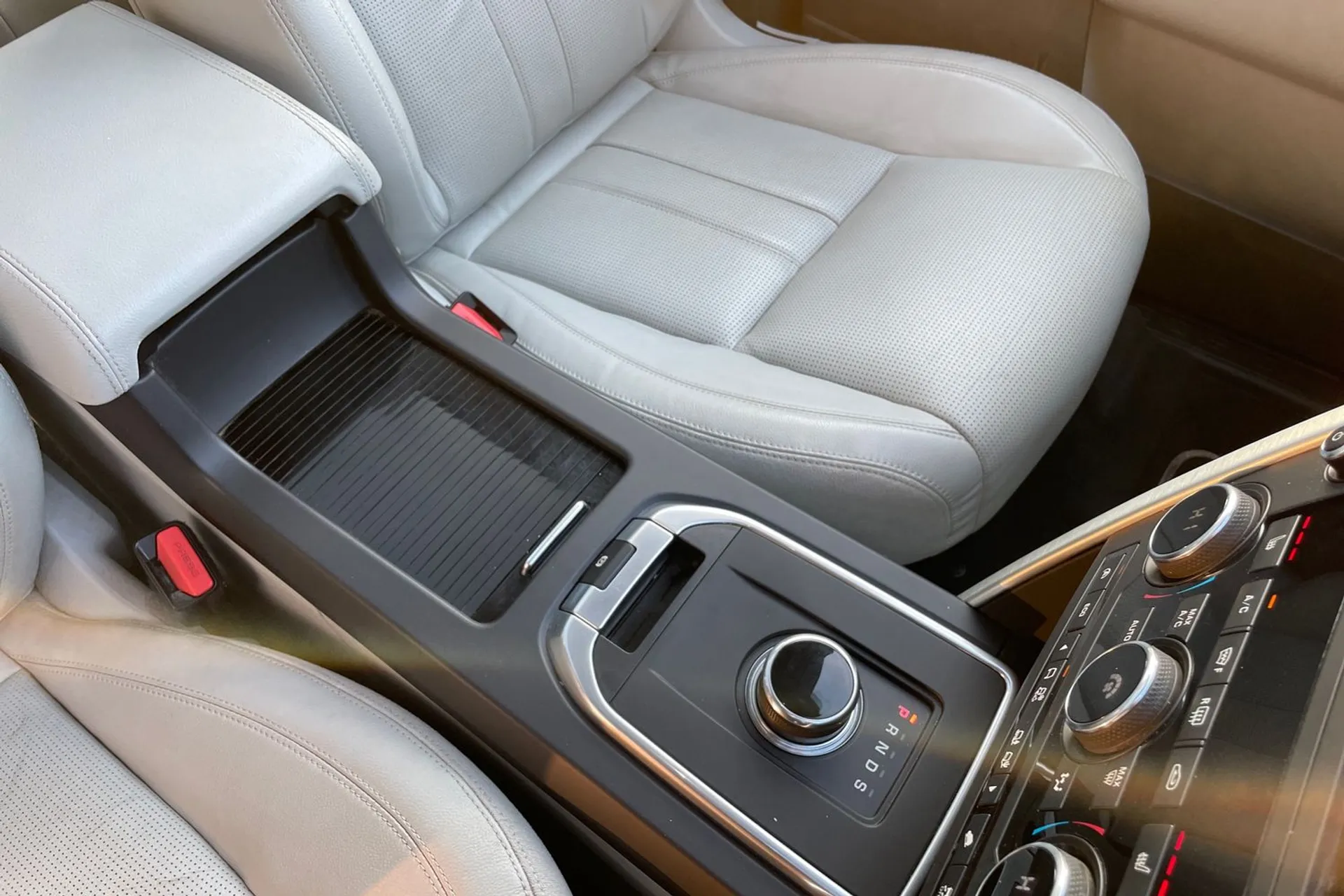 LAND ROVER DISCOVERY SPORT thumbnail image number 46
