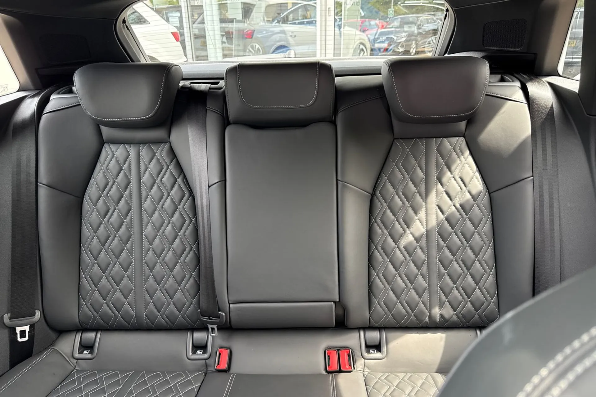 Audi S3 thumbnail image number 31