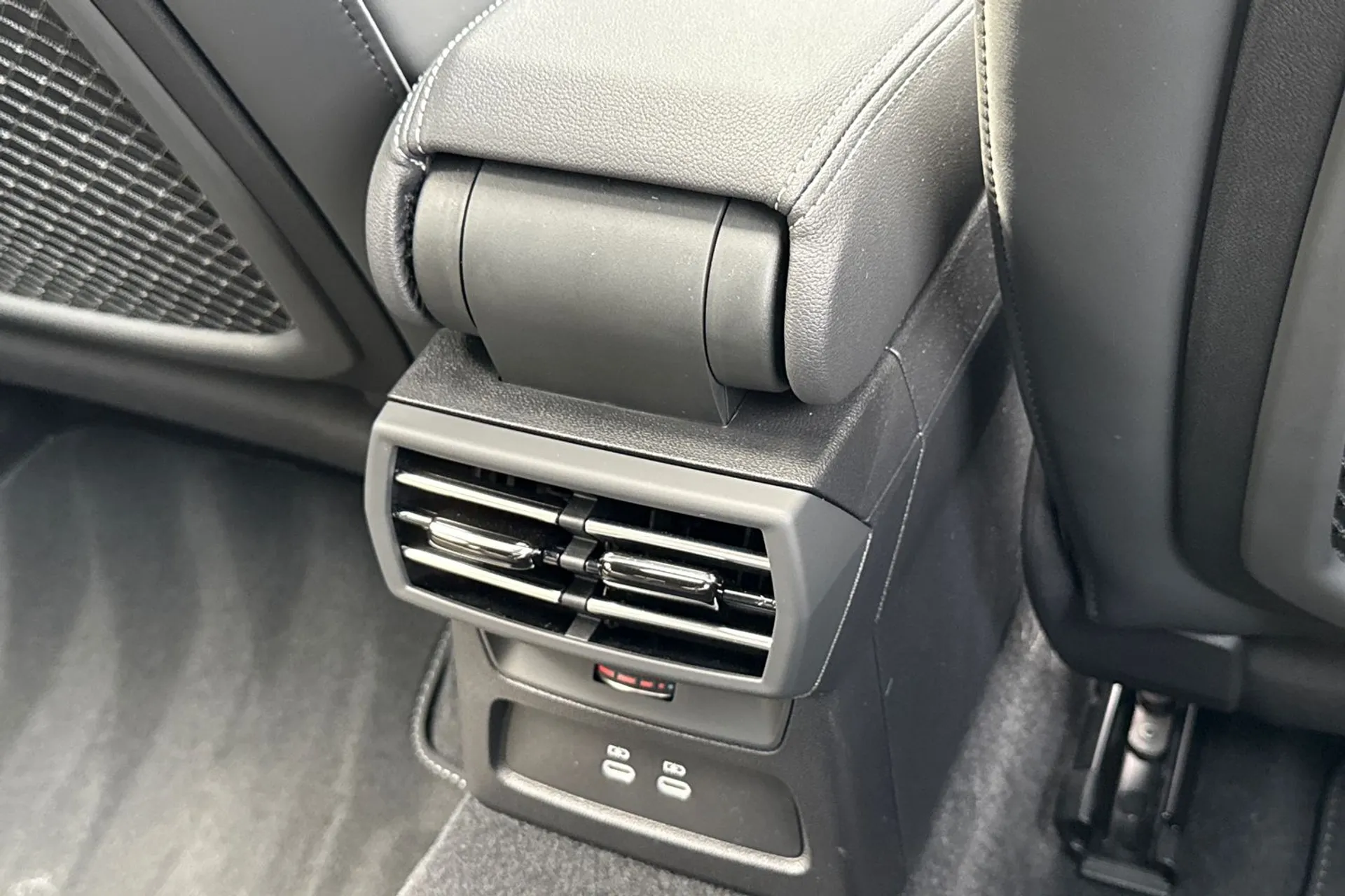 Audi S3 thumbnail image number 47