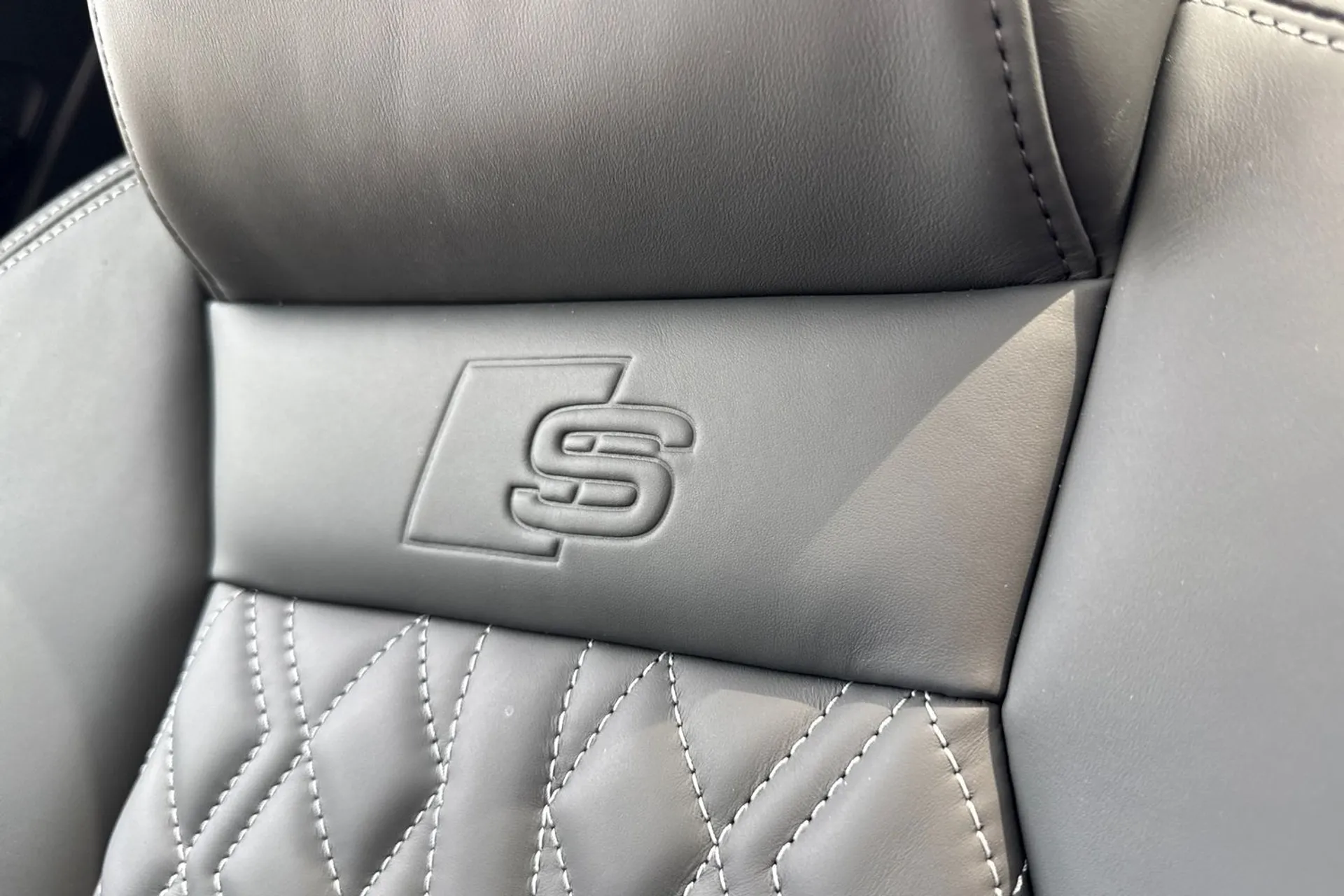 Audi S3 thumbnail image number 45