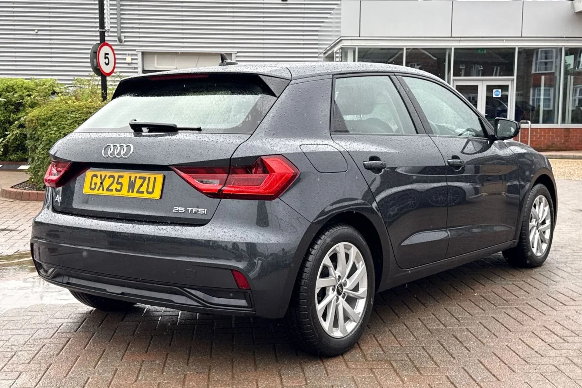Audi A1 thumbnail image number 4