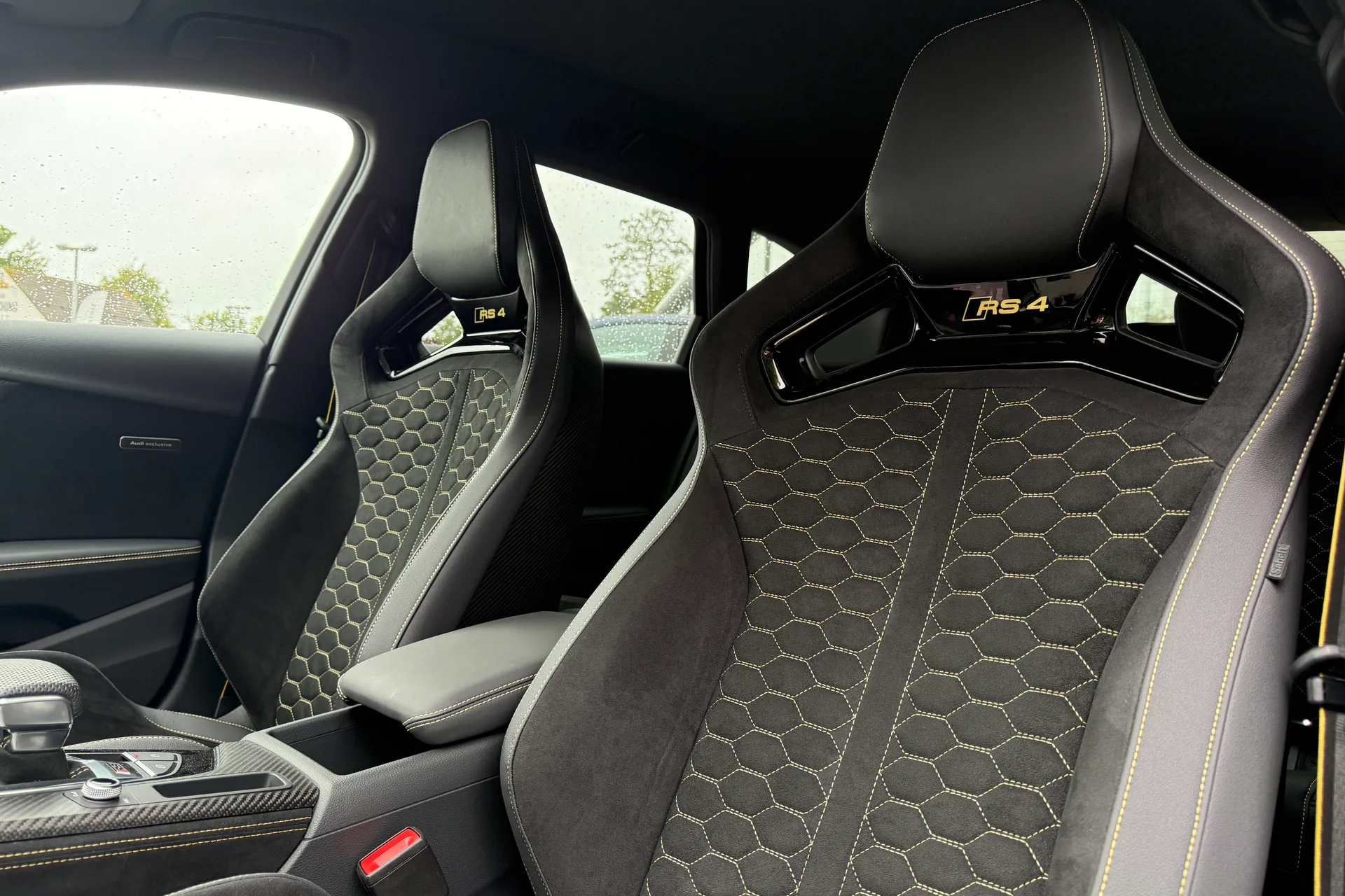 Audi RS4 thumbnail image number 19